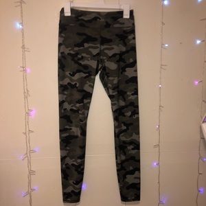 camo leggings